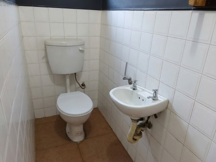 To Let Commercial Property for Rent in Zinniaville North West